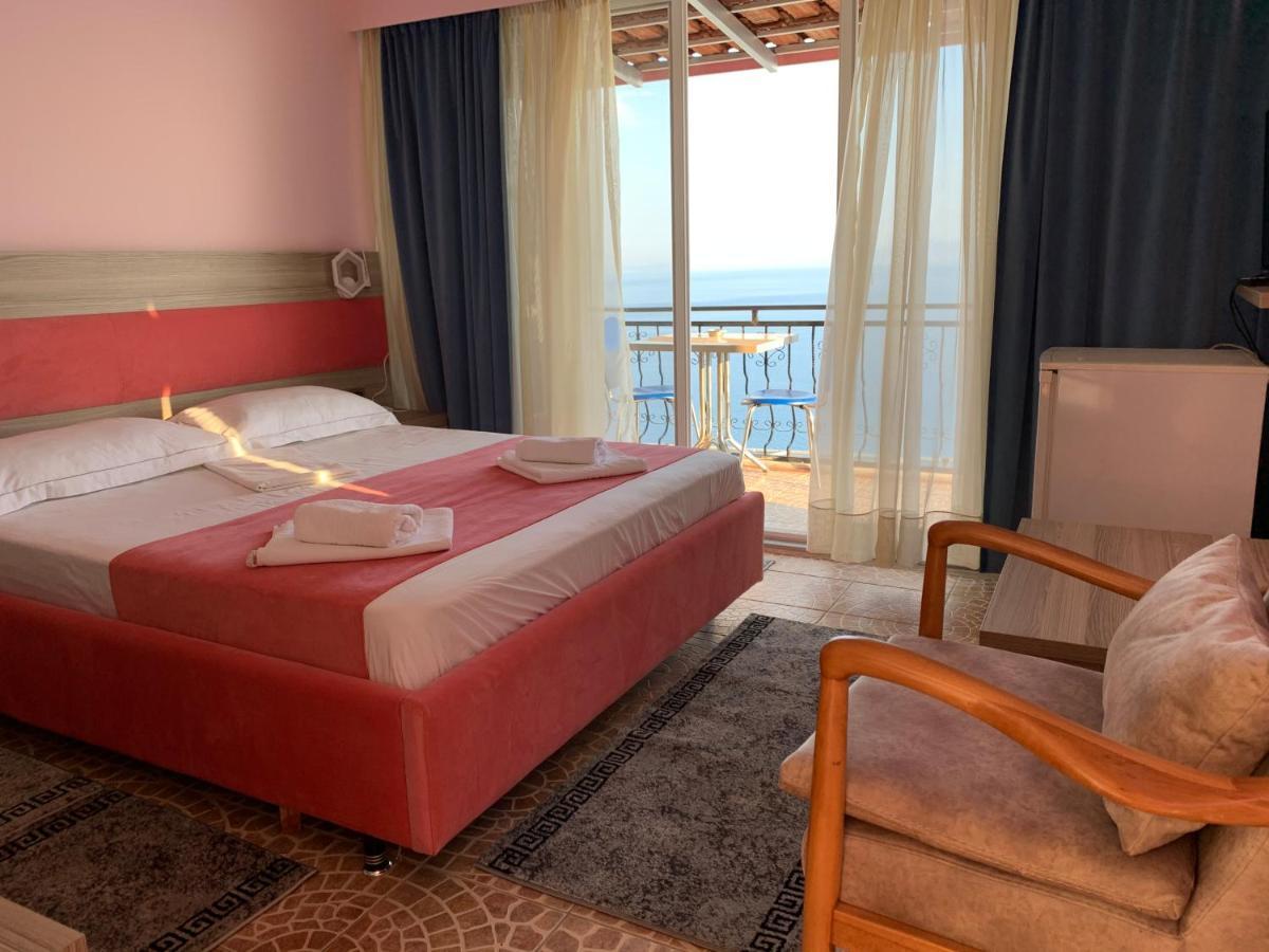 Hotel Odhisea Qeparo Ngoại thất bức ảnh