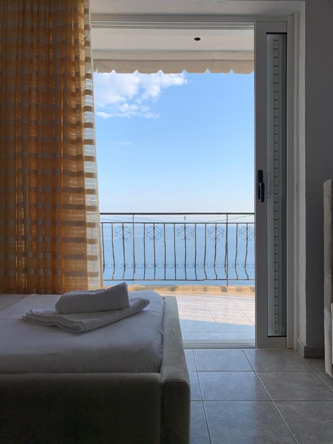Hotel Odhisea Qeparo Ngoại thất bức ảnh