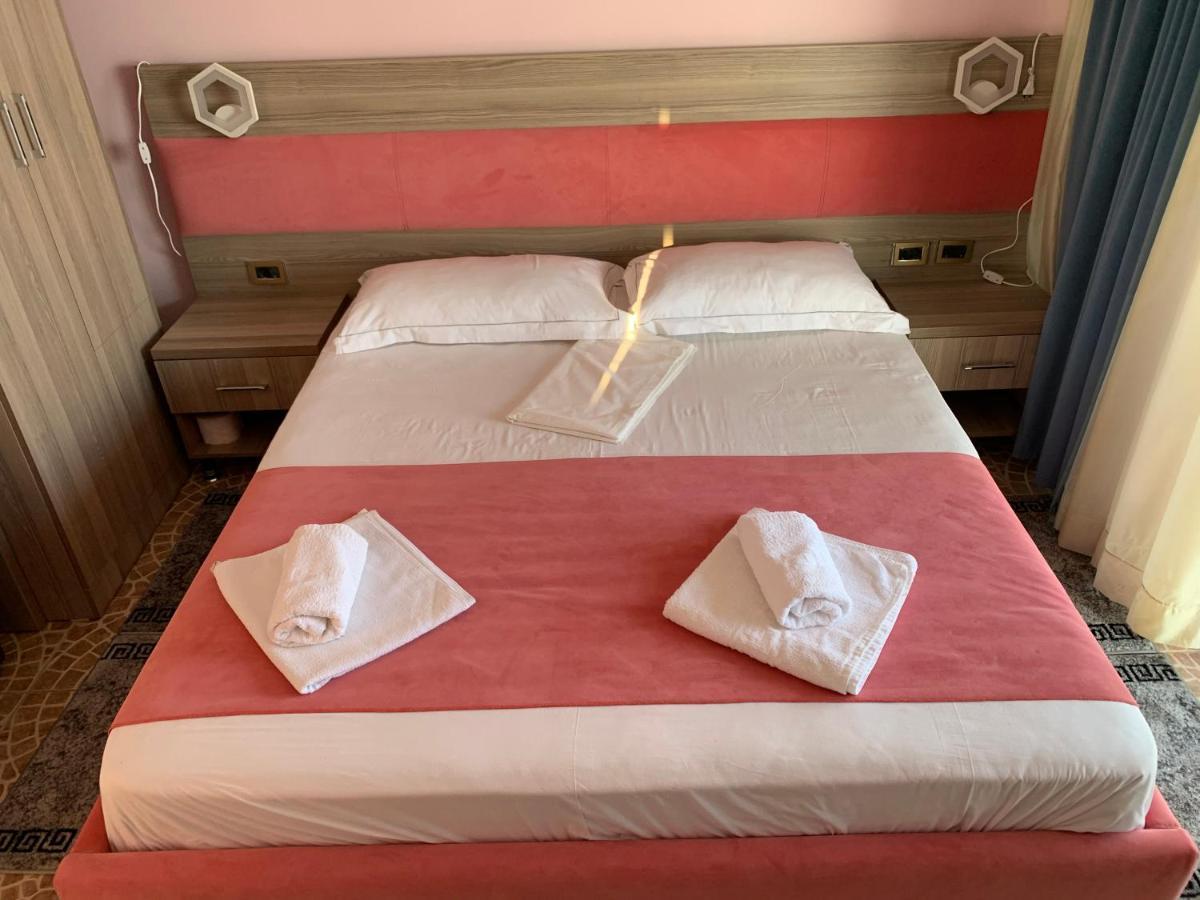 Hotel Odhisea Qeparo Ngoại thất bức ảnh
