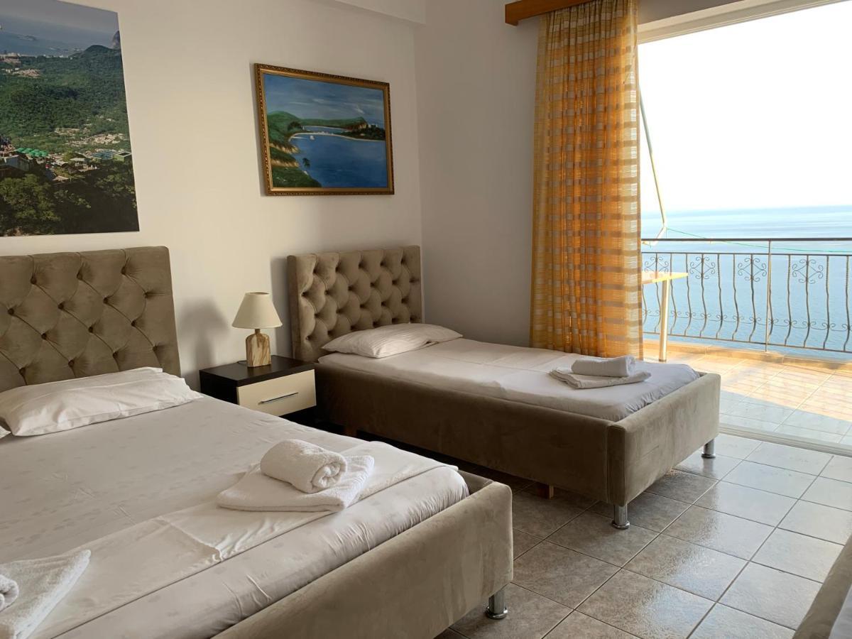 Hotel Odhisea Qeparo Ngoại thất bức ảnh