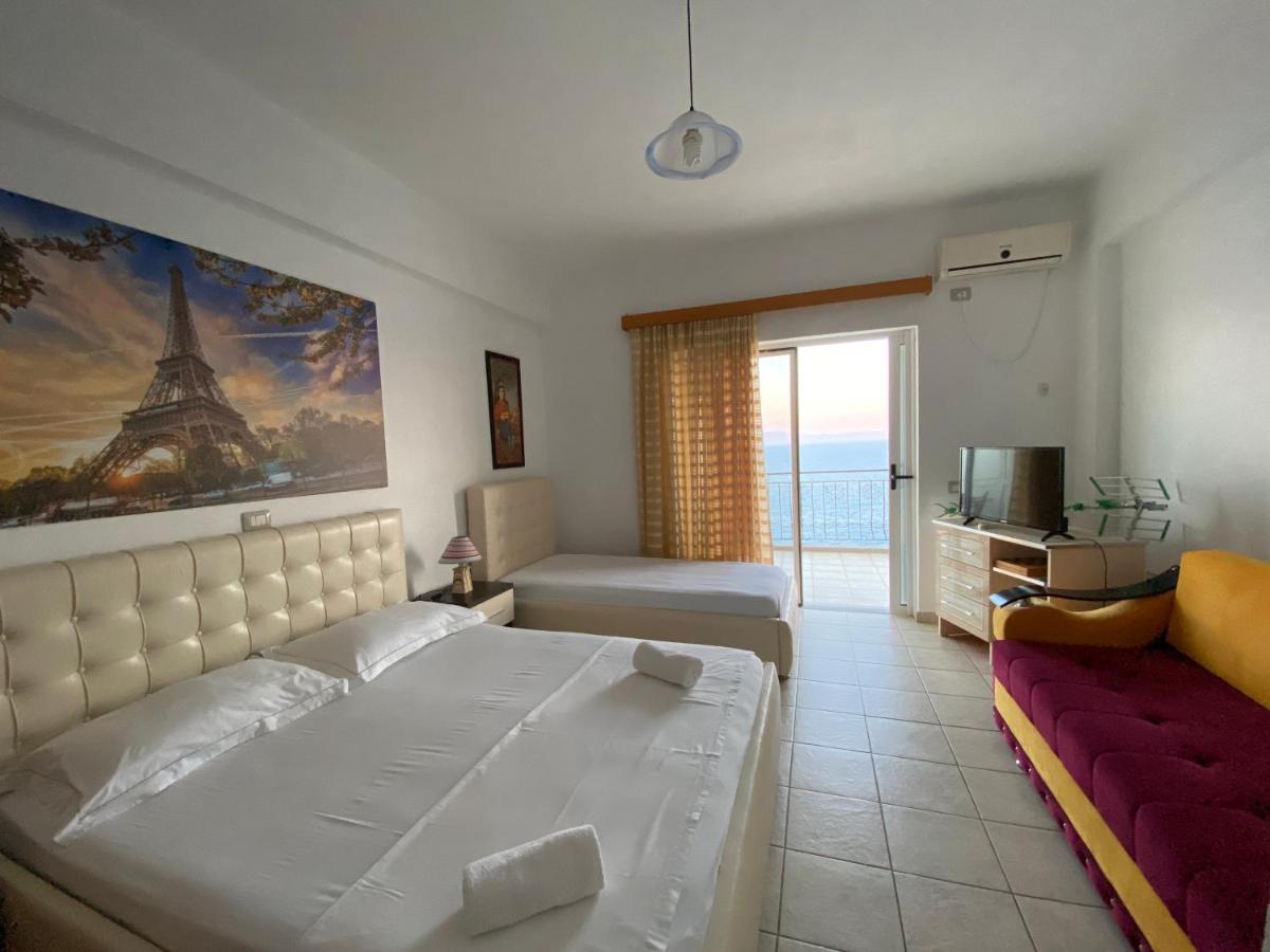 Hotel Odhisea Qeparo Ngoại thất bức ảnh